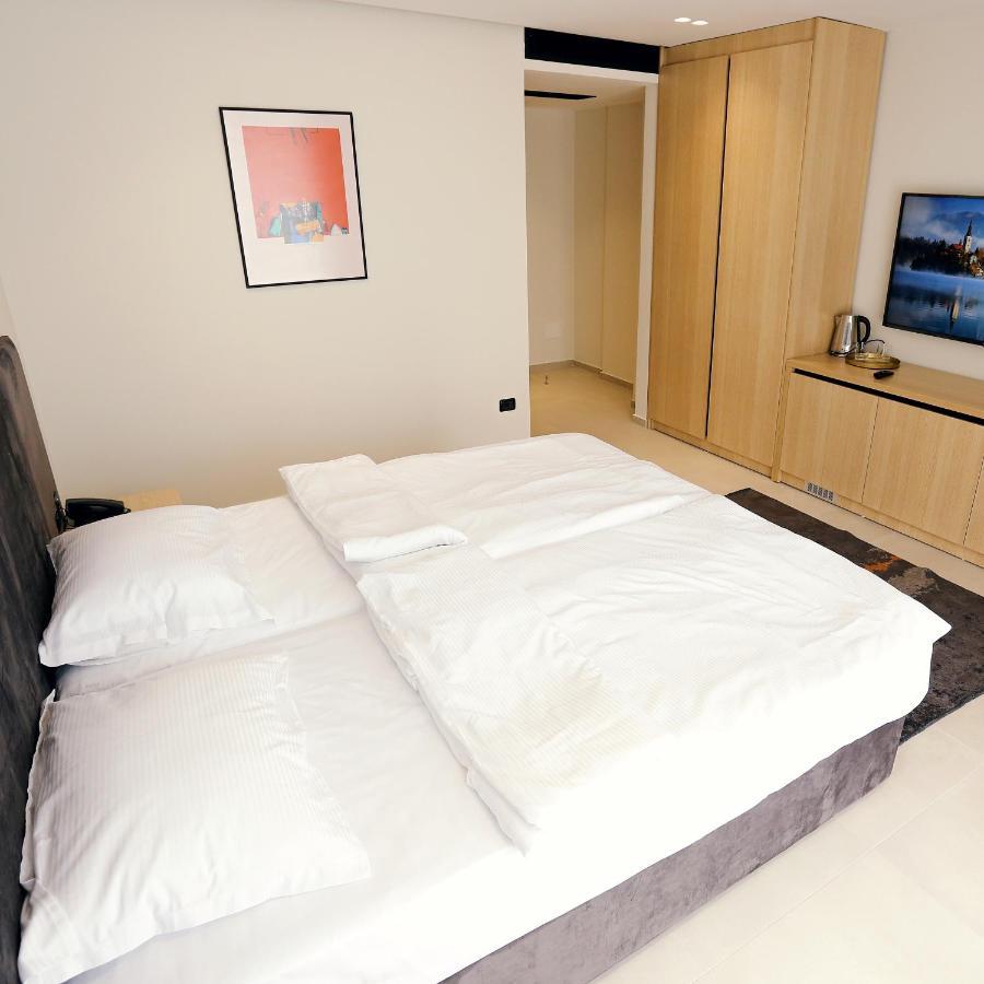 Hotel 12 Gjakova Exterior photo